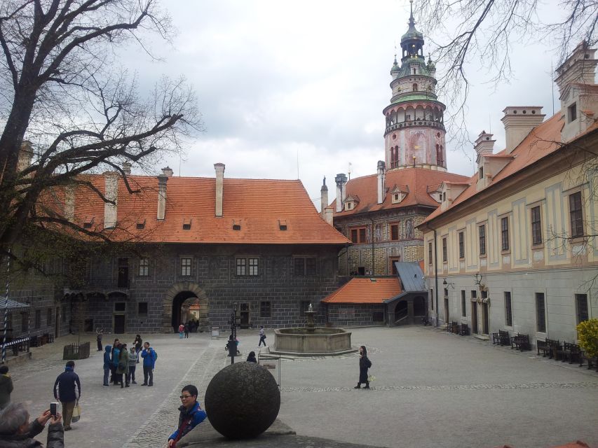From Prague: Full-Day Český Krumlov Tour with Lunch - The Baroque castle theatre: the unusual stop that many remember