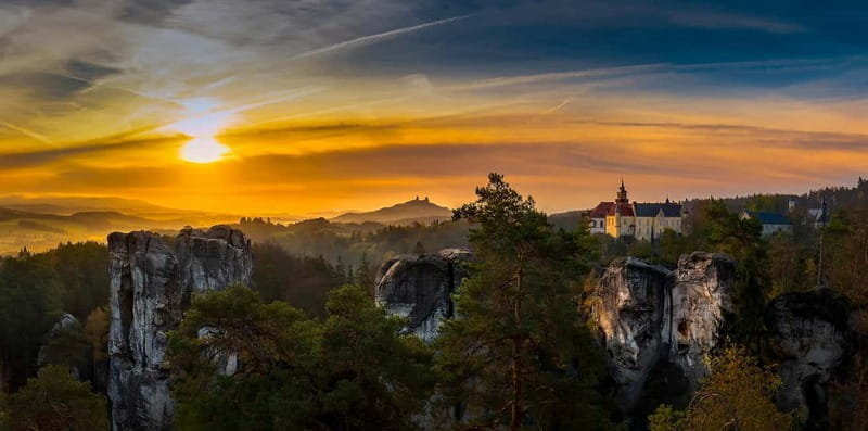 From Prague: Hike the Hidden Valleys of Bohemian Paradise - Hrubá Skála Castle for Lunch, Tower Time, and Garden Views