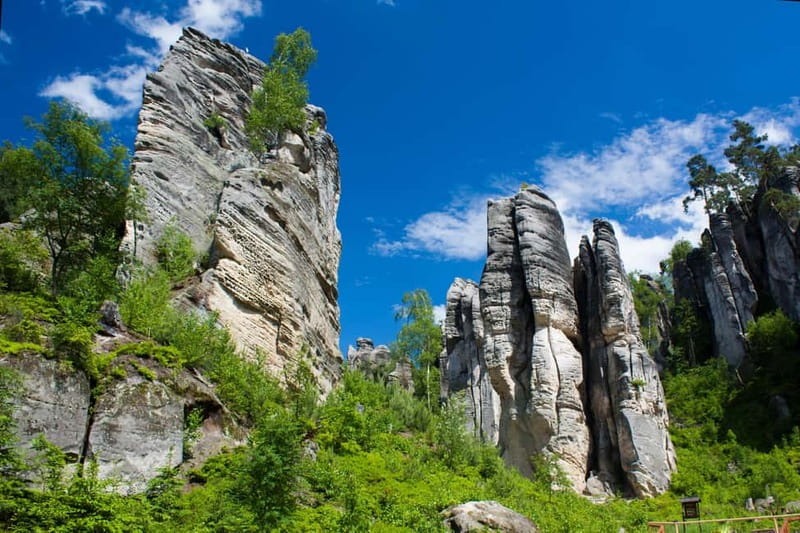 From Prague: Hike the Hidden Valleys of Bohemian Paradise - Transport, Timing, and How the Day Gets Back to Prague