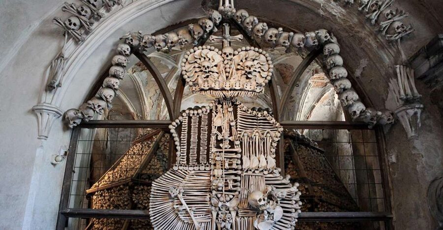 From Prague: Kutna Hora and Bone Chapel Tour - Prague to Kutná Hora: a 7-hour day built around the main hits