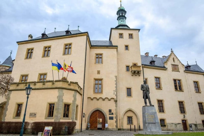From Prague: Kutná Hora, Bone Church & Folk Village Day Tour - Price and value: where the $163 seems to go