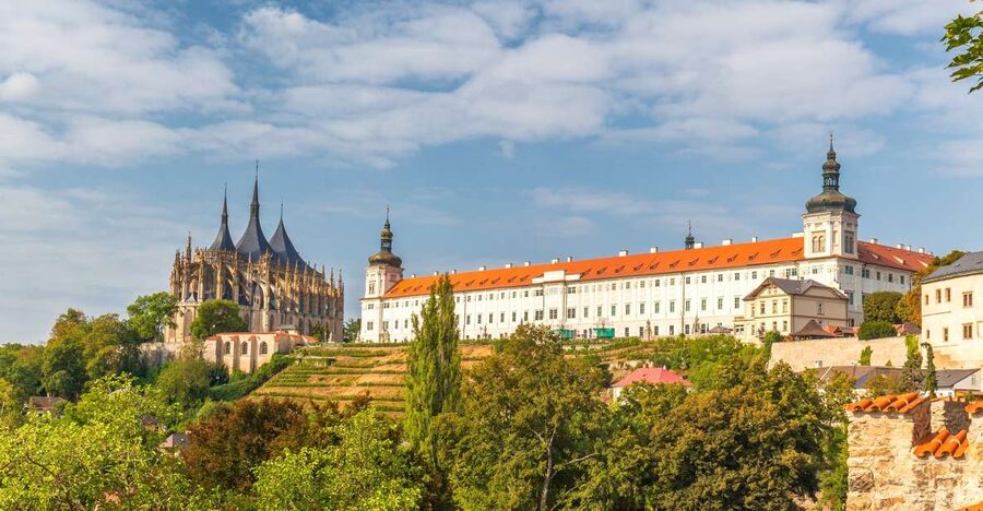 From Prague: Kutná Hora Day Excursion with Bone Church - Kutná Hora’s Historic Center and Your One-Hour Window