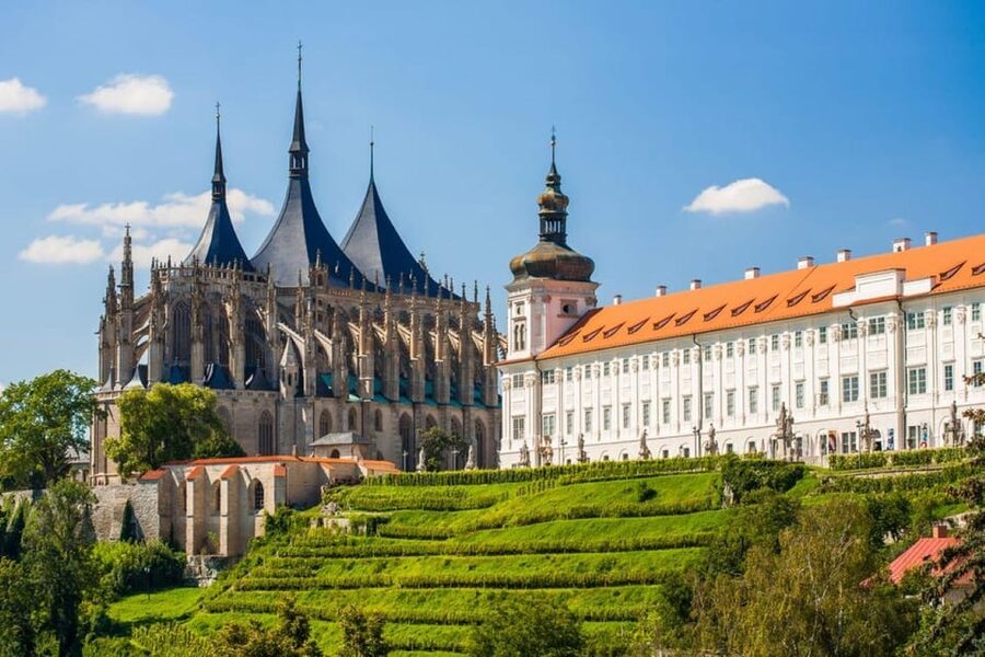 From Prague: Kutna Hora private Day Tour by car - Timing and pacing in a 7-hour private format