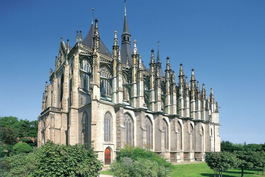 From Prague: Kutná Hora, St.Barbara’s Church, Sedlec Ossuary - St. Barbara’s Church and the Cathedral of the Assumption: what you’re really paying for
