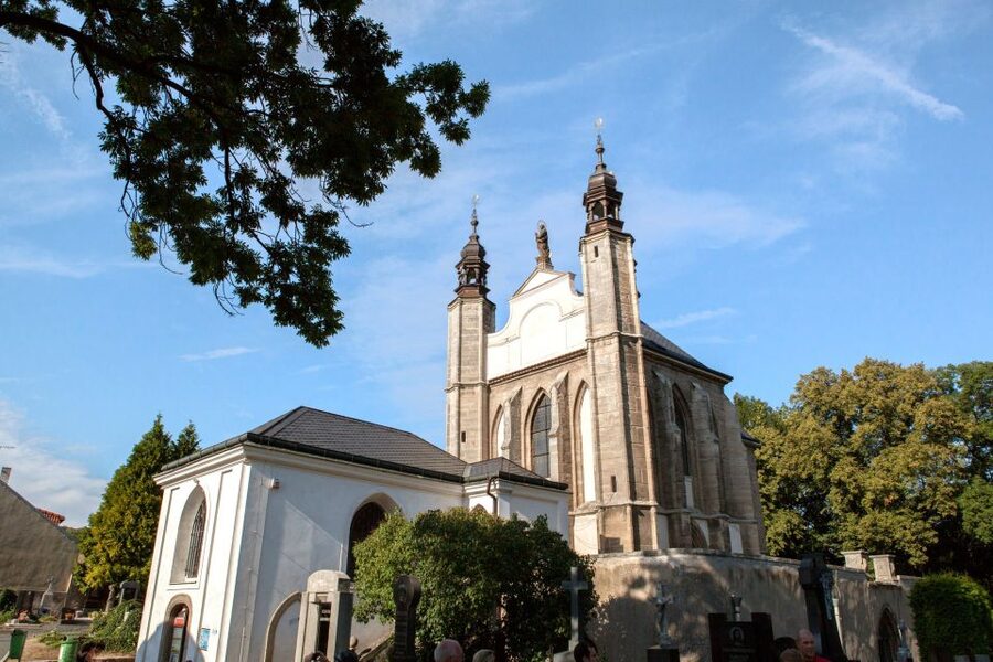 From Prague: Kutna Hora UNESCO Site Tour with Bone Chapel - Sankturin House: Bohemia’s oldest Cistercian monastery in the middle of the story