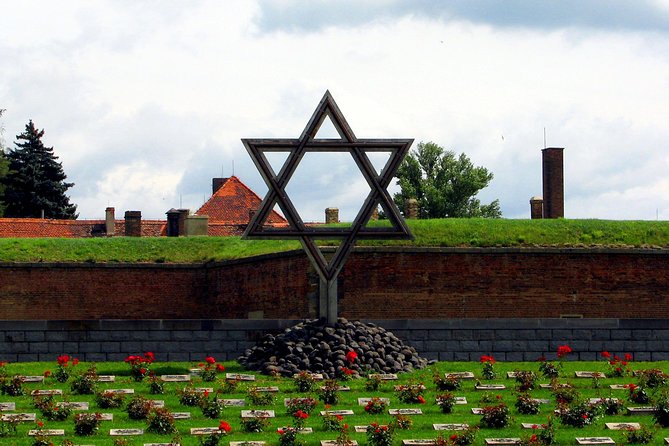 From Prague: Terezin Concentration Camp & Memorial Tour - Meeting on Pařížská Street and the ride out of Prague