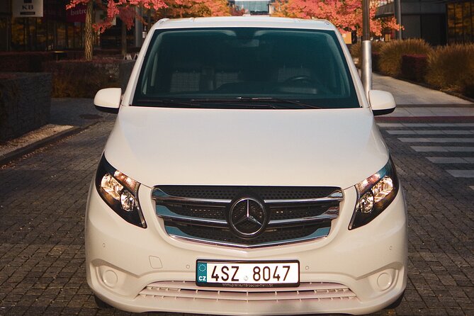 From Prague to Passau - Private Transfer by MINIVAN Mercedes Vito 8+1pax - Timing that works for cruise schedules