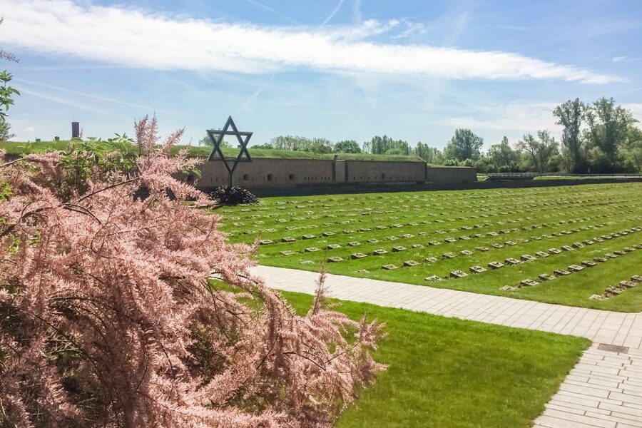 From Prague: Tour of Terezin Concentration Camp - Jewish Ghetto Museum and the cemetery stop: why these breaks matter