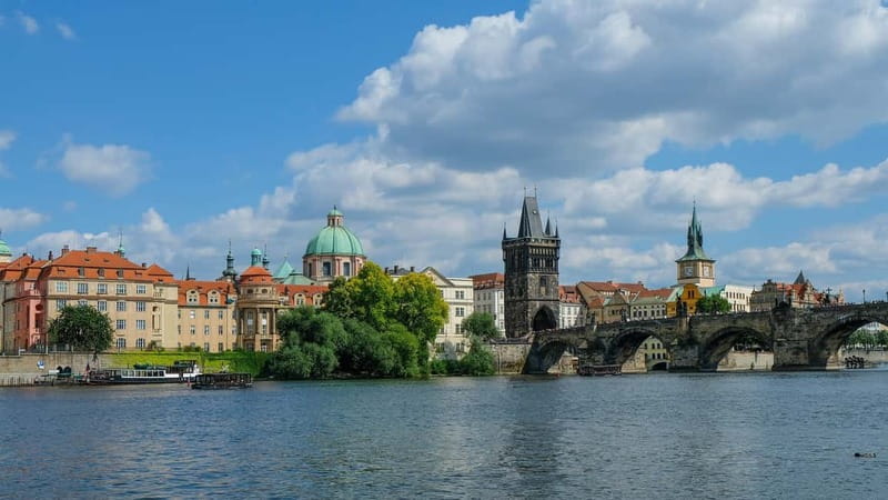 From Vienna: Full-Day Trip to Prague - Prague by foot: Charles Bridge and the riverfront views that do the heavy lifting