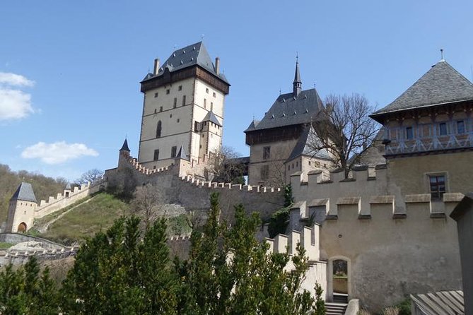 Full-Day Countryside E-Bike Tour to Karlstejn Castle (small group - Why this Karlštejn day trip beats the usual bus model
