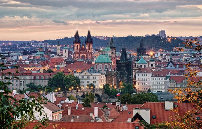Full-Day Prague in a Nutshell Walking Tour with delicious Lunch-Cruise - Key Highlights Worth Booking For