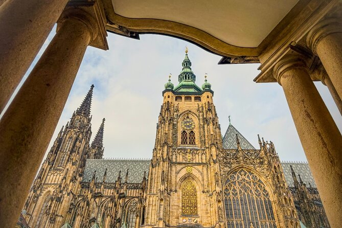 Get&Go: Prague Castle Ticket & E-Guide + Discount vouchers - What you actually get: admission, audio guide, and a self-paced plan
