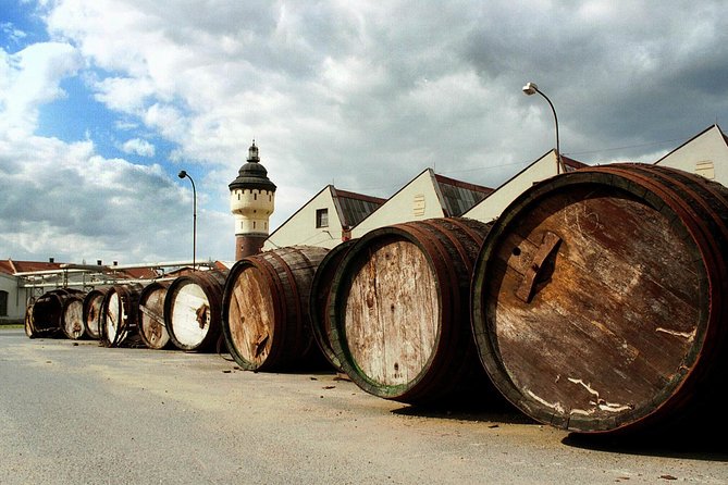 Glass and Brewery Day Trip from Prague - Price and timing: what you are really paying for