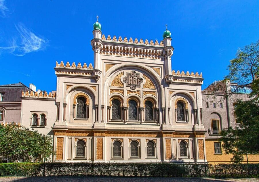 Go City Prague Pass - Top Attractions and Hop-On Hop-Off Bus - Logistics: how to avoid the most common headaches