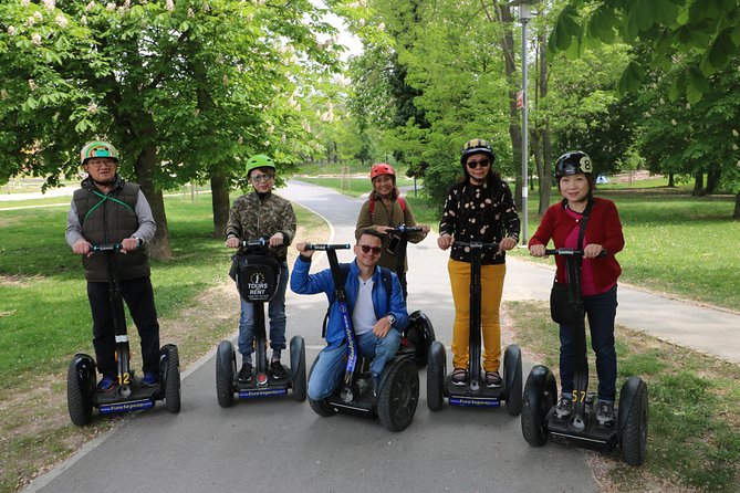 Grandiose half-day guided tour of Prague on Segway and eScooter - Your Route in Plain English, Malá Strana to Old Town and Back