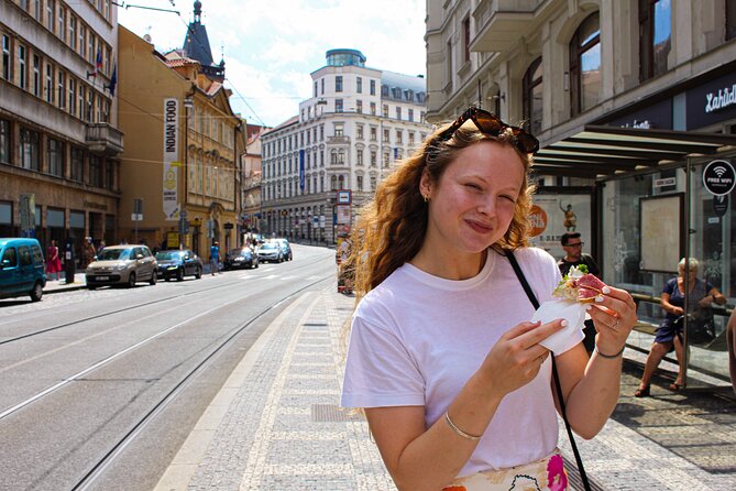 Guided 3-Hour Food Tasting Experience in Prague - Stop 3: Ladislav Cerveny, Prague’s hotdog stand classic