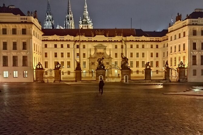 Guided Old Town & Jewish quarter Walking Tour Prague (Tip-based) - Church of Our Lady before Týn: a quick exterior that teaches you what to look for