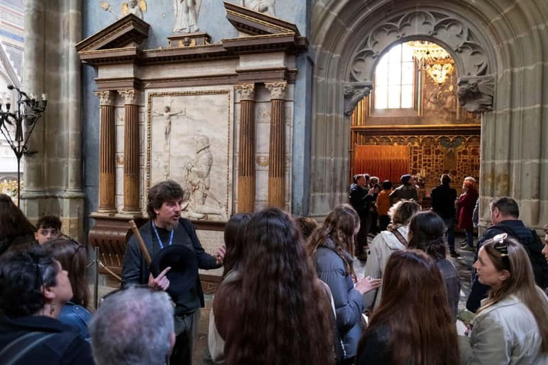 Guided Tour of Prague Castle with Ticket and Transport - Guide Languages: German or English, and Why It Matters