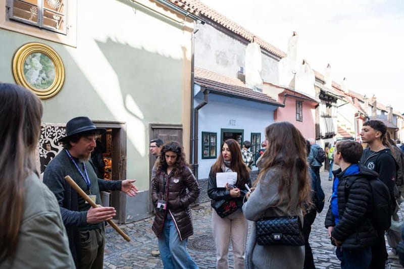 Guided Tour of Prague Castle with Ticket and Transport - Getting From Na Příkopě 957/23 to Prague Castle by Air-Conditioned Bus