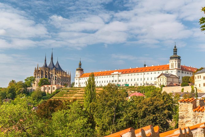 Half-Day Trip to Kutna Hora+Bone Church and Free Time from Prague - Prague to Kutna Hora, the minivan ride and small-group feel