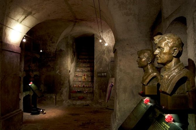 Half-Day WWII Prague Walking Tour - Key things you will notice