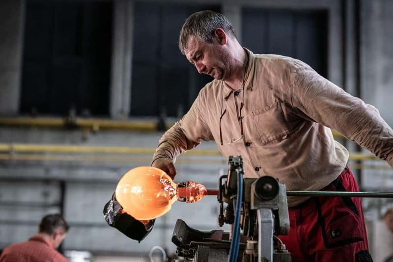 Karlovy Vary: Moser Glassworks Tour with Museum Entry - Price and Value: Is $18 Worth It for a 1-Hour Tour?
