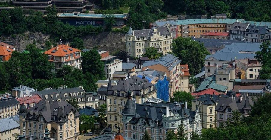 Karlovy Vary: Private Walking Tour - Colonnades and hot springs: the town’s architecture with a job to do