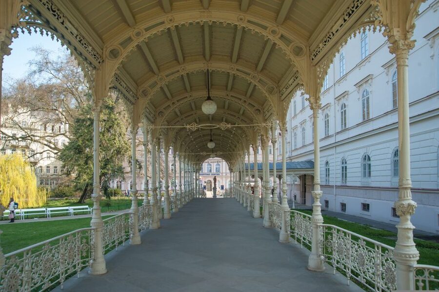 Karlovy Vary - the world famous spa - The 30-minute workshop stop: short, and timing-sensitive