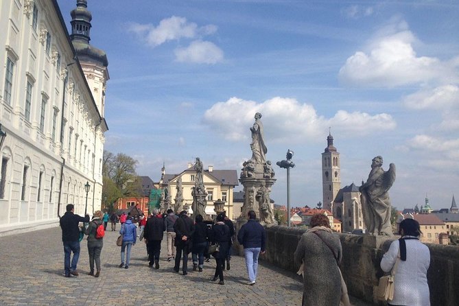 Kutna Hora Half-Day, Incl. the Bone Church & St.Barbara Cathedral - Timing and Group Size: Why Some Visits Feel Smooth and Others Feel Rushed
