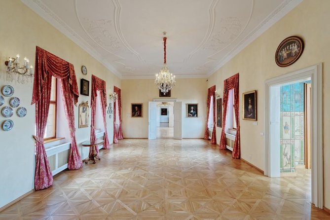 Lobkowicz Palace Museum Entrance Ticket in Prague - Before You Go: Practical Tips for a Smooth Castle Afternoon