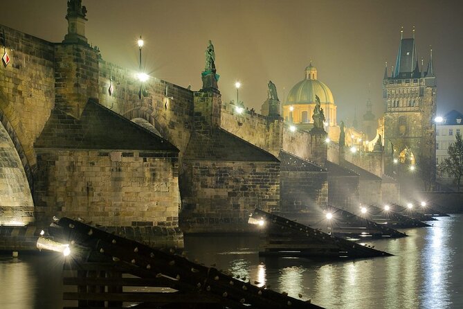 Mystery Tour at Charles Bridge and Prague Castle: Alchemy & Magic - Why Prague looks different on a 6 pm mystery walk