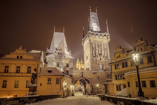 Mystery Tour at Charles Bridge and Prague Castle: Alchemy & Magic - The guide’s alchemy-and-magic storytelling style
