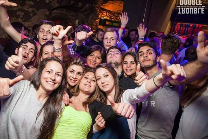 New Year's Eve Pub Crawl in Prague, end at KarLovy Lazne - Meeting at Týnská 639/4 and why the first 15 minutes matter