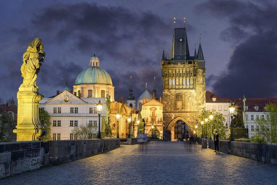Night tour: Dark Side of Prague with Craft Beer - Lesser Town after dark: why it feels different from the center