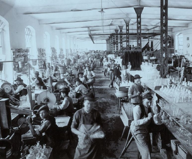 Nizbor Glass Factory Tour - Logistics that can change your day: group size, timing, and policies