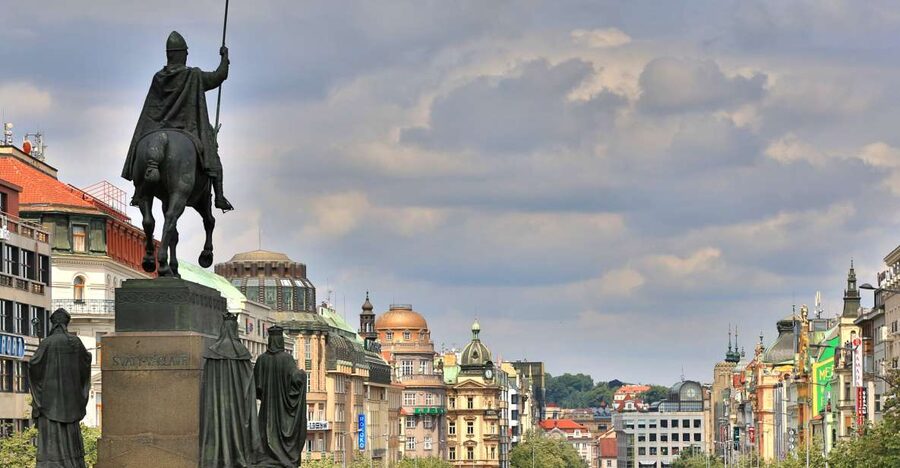 Old Town Prague Walking Tour - Why a 2 to 3 Hour Old Town Walk Works in Prague