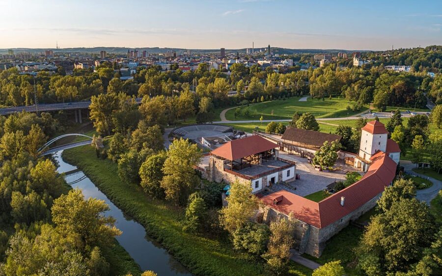 Ostrava: Entrance to Silesian Ostrava Castle - Courtyard and fortress: where the 13th-century story shows up