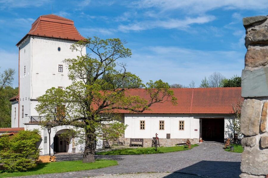 Ostrava: Entrance to Silesian Ostrava Castle - When the amphitheater has an event, plan around it