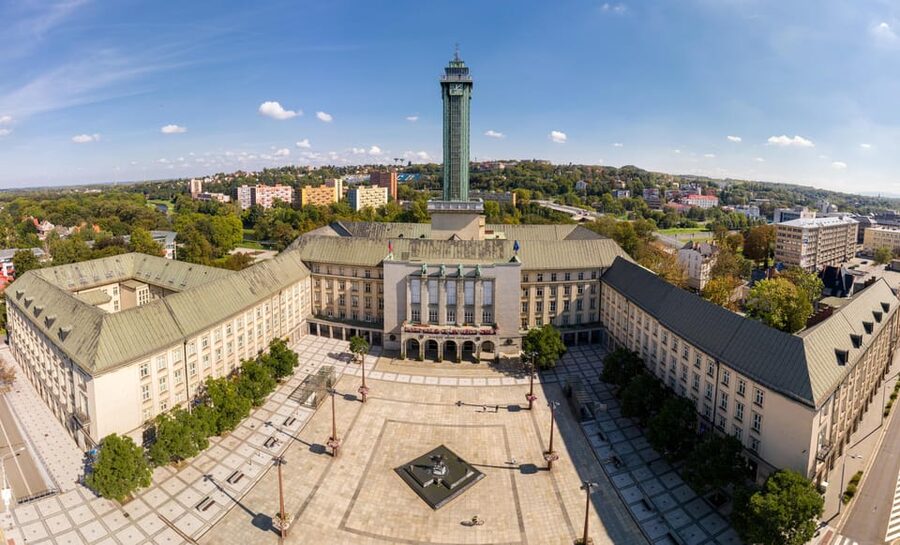 Ostrava: Entrance to the viewing tower of the new town hall - Timing, crowds, and what to plan around