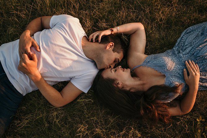 Photographer in Prague - Couple, engagement & portrait photoshoot - What you get at the end: 40 edited snapshots