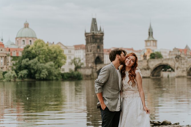 Photographer in Prague - Couple, engagement & portrait photoshoot - Natural photos without feeling like a model