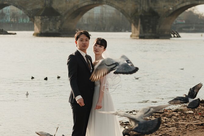 Photographer in Prague, private photoshoot - Malá Strana and Kampa Park: softer streets, more intimate angles