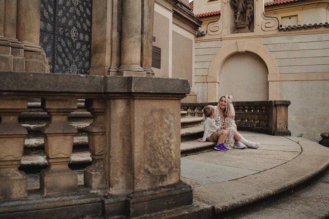 Photographer in Prague, private photoshoot - Rudolfinum and the bridge to Prague Castle