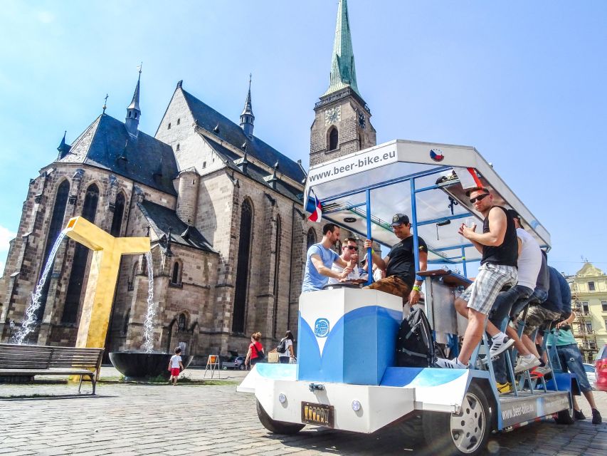 Pilsen: 1.5-Hour Beer Bike with Unlimited Beer - The 10-minute briefing: how they teach you to ride and drink