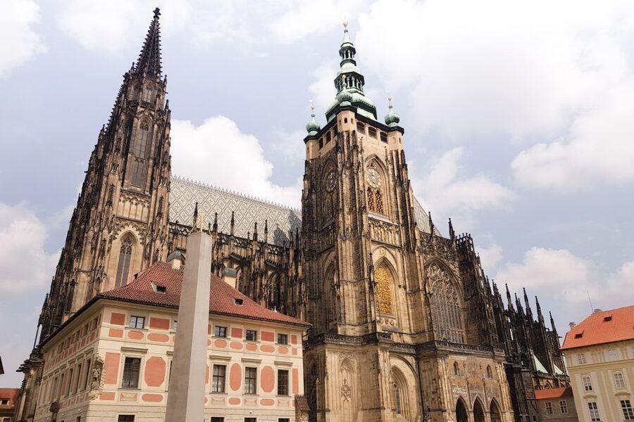 Prague: 1-Hour Castle Tour With Fast-GET Admission Ticket - Who This Tour Fits Best (And Who Might Want a Different Format)
