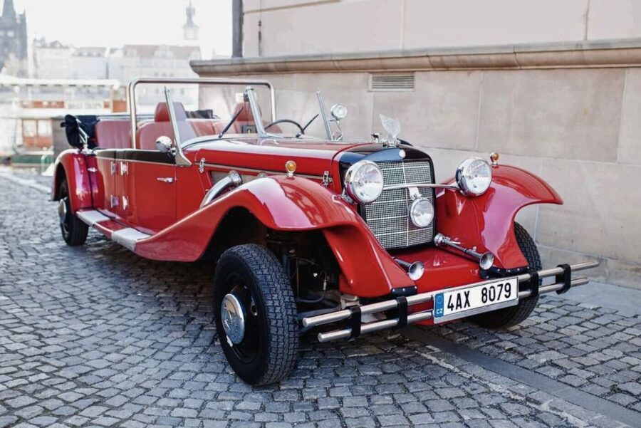 Prague: 1-Hour Private Tour in Vintage Car - Clementinum, Rudolfinum, and the culture spine of Prague