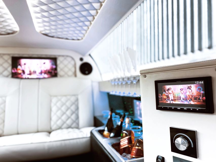 Prague: 1-Hour Vintage Limousine Rental - Rules That Affect Comfort: Bags and Wheelchair Access