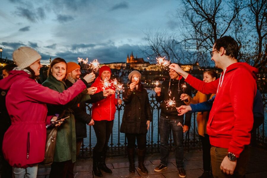 Prague: 2-3h Magical Christmas Markets Tour with Inclusions - End Point at Wenceslas Square: Convenient and Easy to Continue