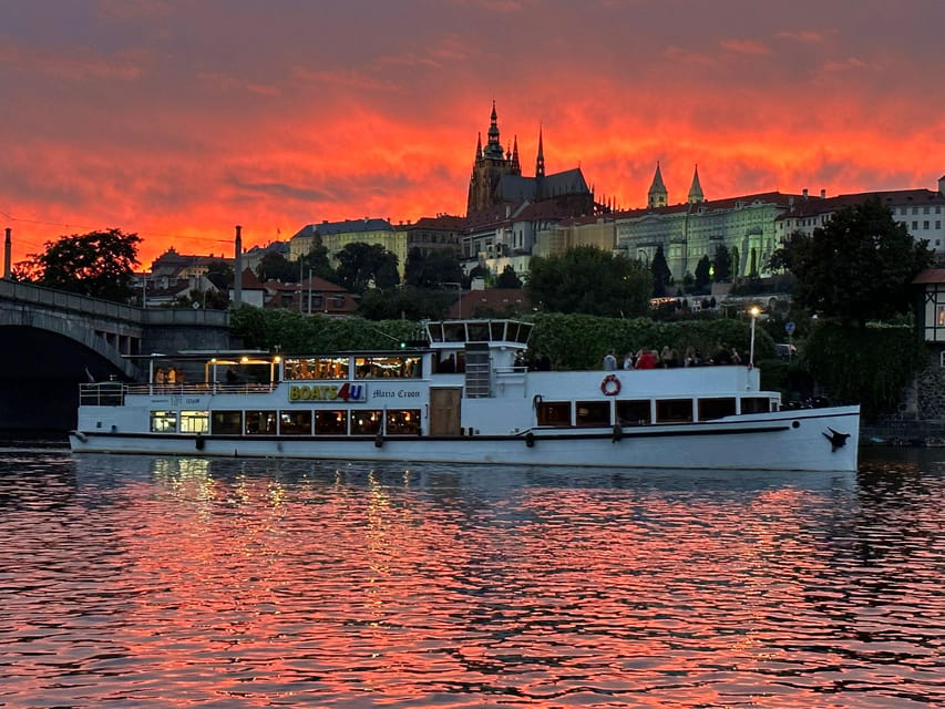 Prague: 2-Hour Historic Boat Cruise with Delicious Lunch - A 1927 Boat That Turns Sightseeing Into a Slow, Easy Win