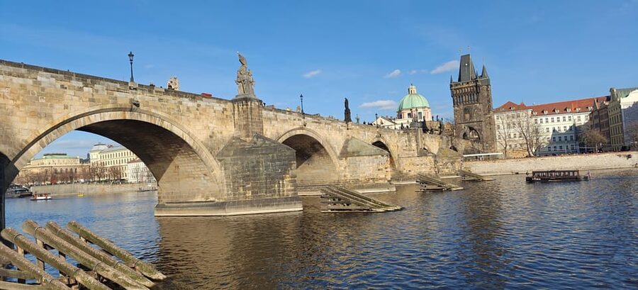 Prague: 2-Hour Historic Boat Cruise with Delicious Lunch - The Vltava Route: How the Cruise Builds Excitement in Order